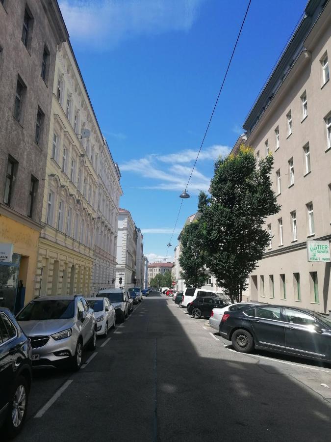 City Apartment Mit Direktzugang Vienna Luaran gambar