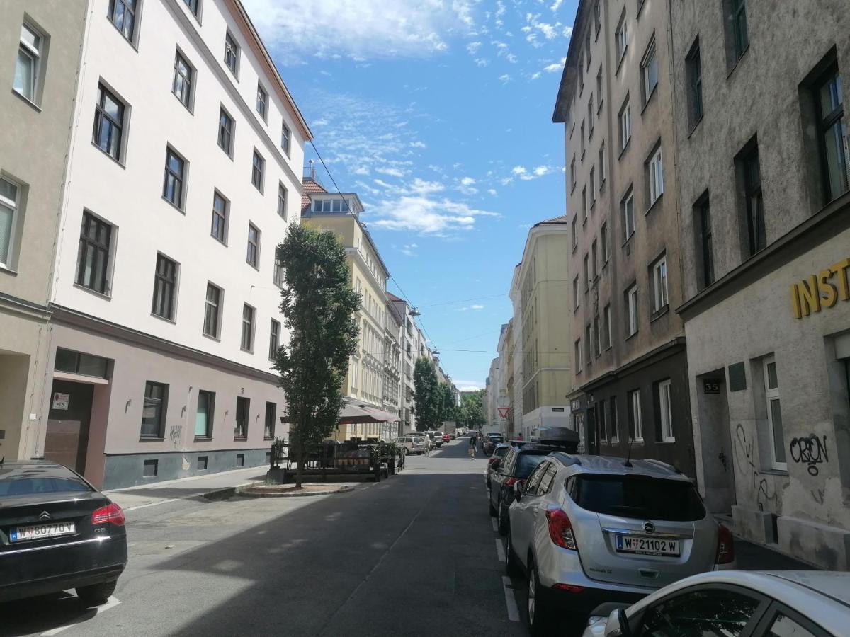 City Apartment Mit Direktzugang Vienna Luaran gambar